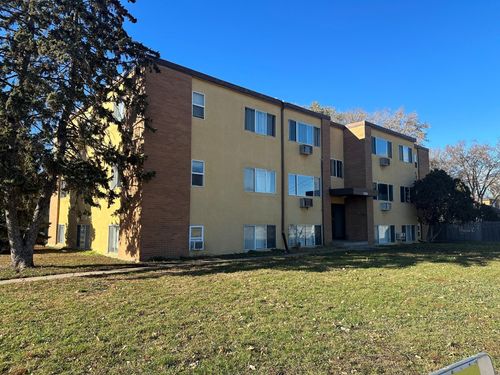 5950 E River Rd, Fridley, MN, 55432-5372 | Card Image