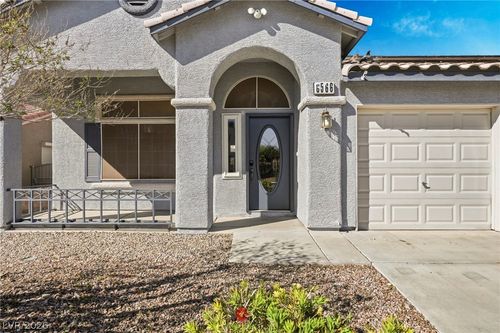 6566 Aurora Dawn Dr, Las Vegas, NV, 89142-7906 | Card Image