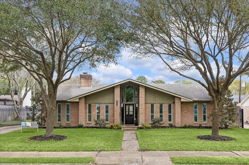 10714 Sugar Hill Drive, Houston, TX, 77042 | Card Image
