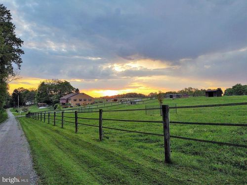 6 Happy Hoof Ln, RONKS, PA, 17572-9578 | Card Image