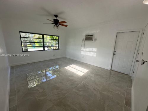0-9001 Sw 197th St, Cutler Bay, FL, 33157-8906 | Card Image