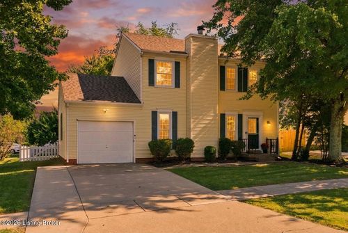 220 Rolling Ridge Way, Simpsonville, KY, 40067-6663 | Card Image