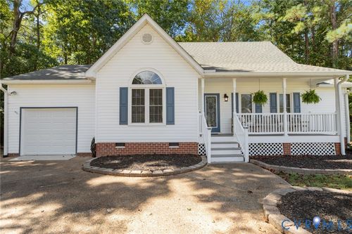 11206 Heathstead Rd, Chester, VA, 23831-1245 | Card Image