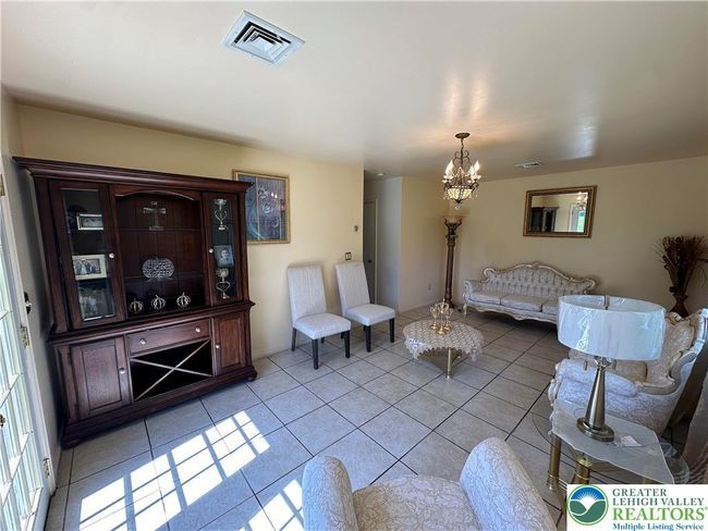 2215 N 3 Rd Ave, House other with 4 bedrooms, 2 bathrooms and null parking in Whitehall PA | Image 30