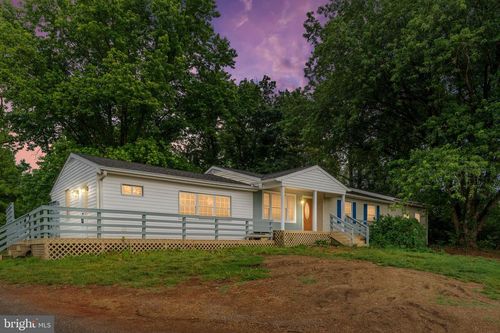 569 Triple J Rd, BERRYVILLE, VA, 22611-5264 | Card Image