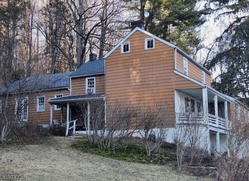 561 Harmony Brass Castle Rd, Phillipsburg, NJ, 08865-9347 | Card Image