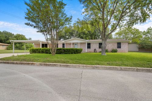 618 Fair Ln, New Braunfels, TX, 78130-3515 | Card Image
