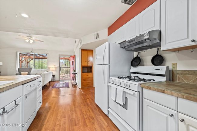 11-Kitchen | Image 8