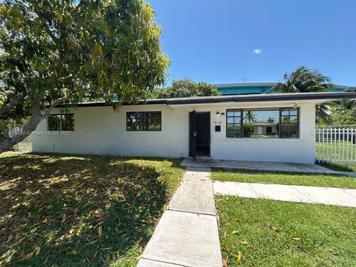 20130 Nw 15th Ave, Miami Gardens, FL, 33169-2736 | Card Image