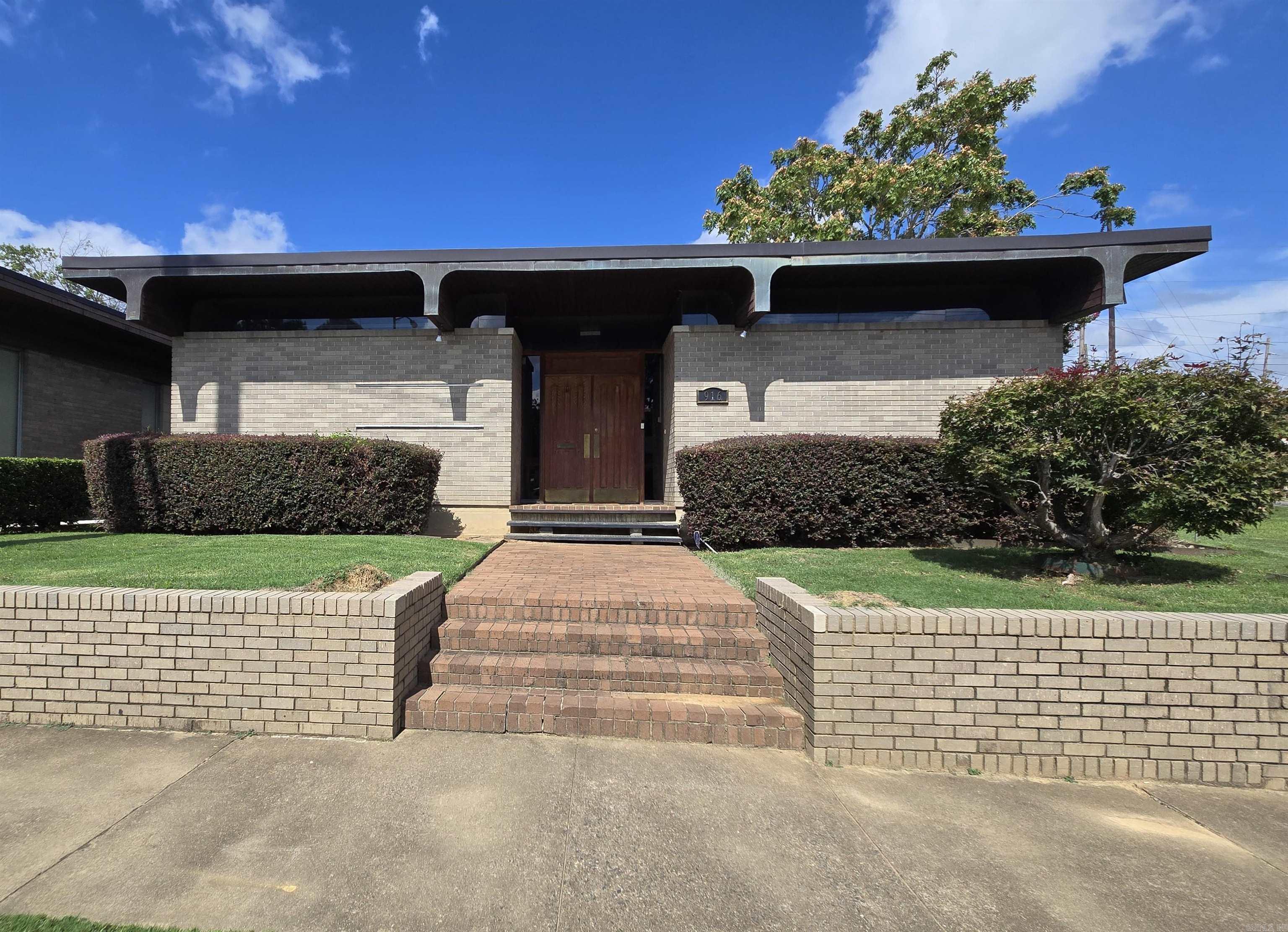 Commercial Sale in Little Rock