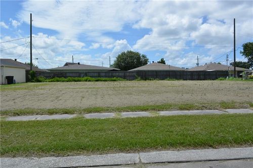 2500 Paul St, Meraux, LA, 70075-2522 | Card Image