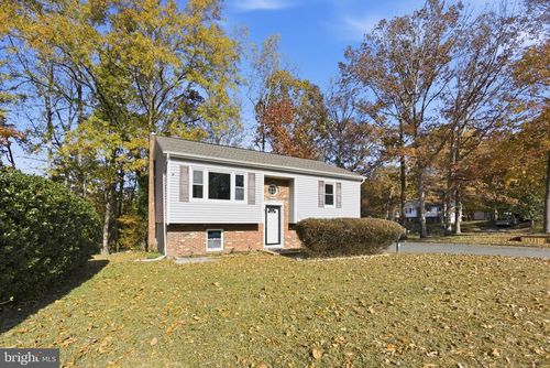 7301 Drew Ln, FREDERICKSBURG, VA, 22407-6667 | Card Image