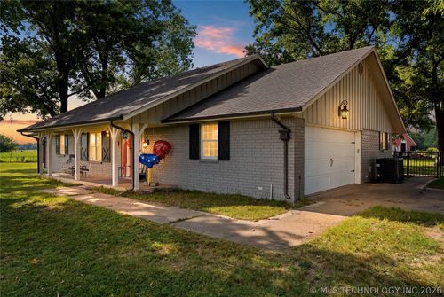 37967 E 221st St S, Porter, OK, 74454-5798 | Card Image