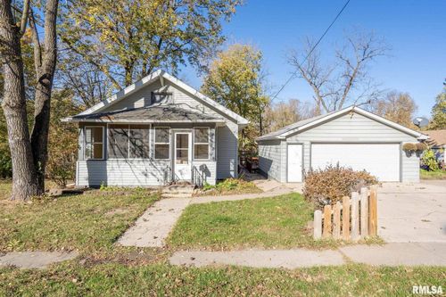 313 N 20th St, East Moline, IL, 61244-1137 | Card Image