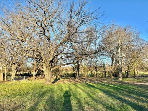 1812 Rice Ave, Gainesville, TX, 76240-6120 | Card Image