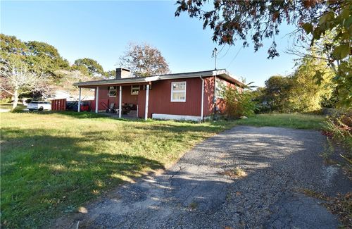 12 Midland Rd, Westerly, RI, 02891-2414 | Card Image