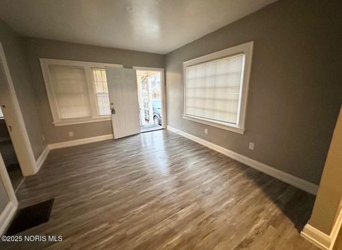 915 Ketcham Ave, Toledo, OH, 43608-2011 | Card Image