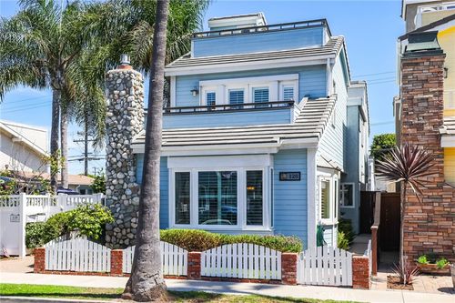 126 8th St, Seal Beach, CA, 90740-6304 | Card Image