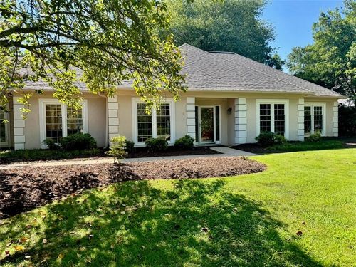11860 Wexford Club Dr, Roswell, GA, 30075-1453 | Card Image