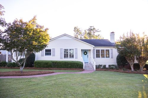 612 W Dennis Ave, Nashville, GA, 31639-2013 | Card Image
