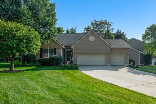 5811 Oak Creek Trl, Huber Heights, OH, 45424-4064 | Card Image