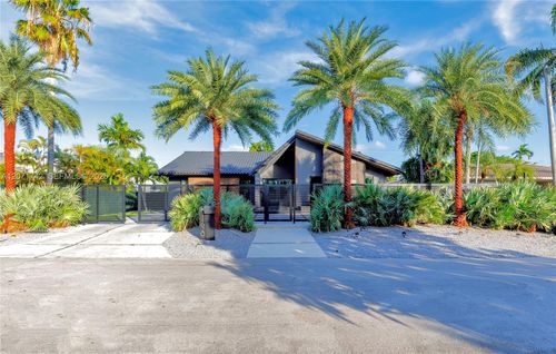 11620 Ne 20th Dr, North Miami, FL, 33181-3208 | Card Image