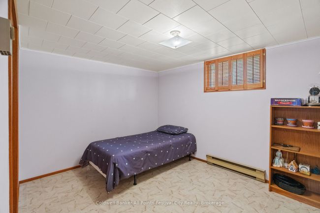 305 Warren St, House other with 4 bedrooms, 2 bathrooms and 4 parking in Goderich ON | Image 21