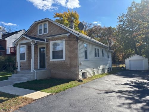 41 Poplar Rd, Piscataway, NJ, 08854-5252 | Card Image