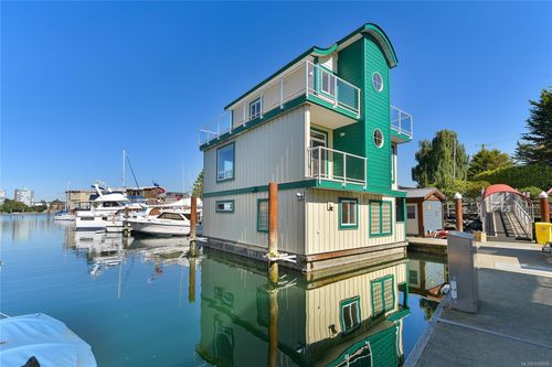 fh19-445 Head St, Esquimalt, BC, V9A5S1 | Card Image