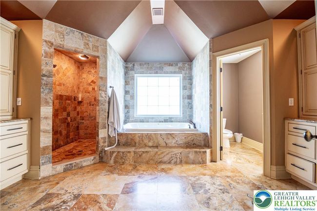 226 Sonny Dr, House other with 7 bedrooms, 6 bathrooms and null parking in Wind Gap PA | Image 4