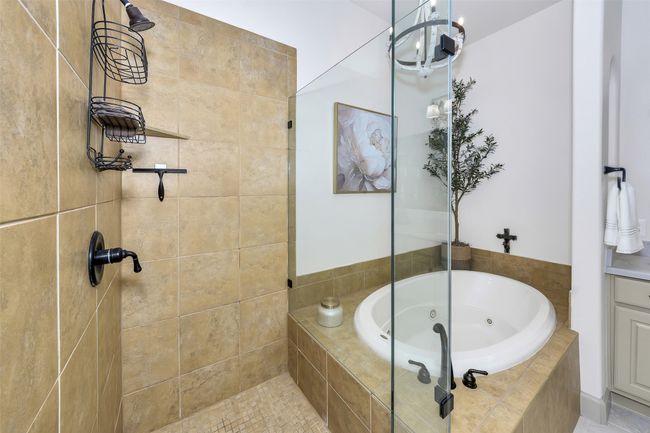 APT-206 - 555 Via Amalfi, Condo with 2 bedrooms, 3 bathrooms and null parking in Irving TX | Image 24
