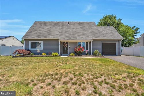 4 Peoria Ln, SICKLERVILLE, NJ, 08081-1817 | Card Image