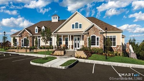 424-424 Center Meadow Ln, Danbury, CT, 06810-1511 | Card Image