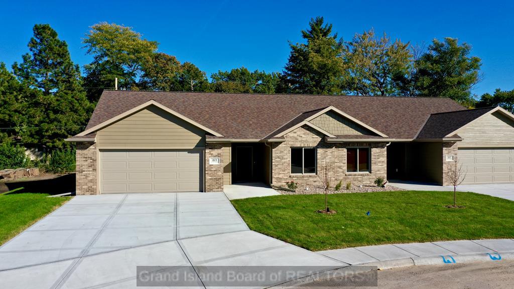 Del Mar Cir, Grand Island, NE 68803