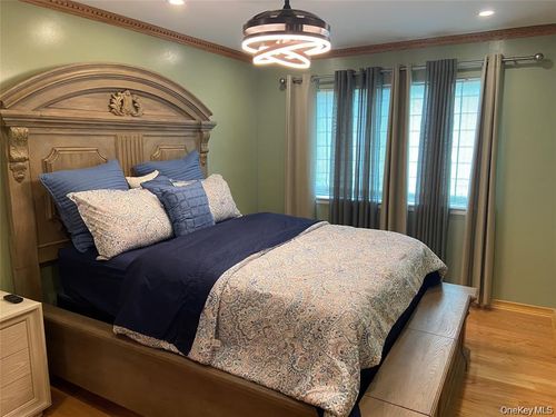 52 Oakwood Ct, Baldwin, NY, 11510-1257 | Card Image