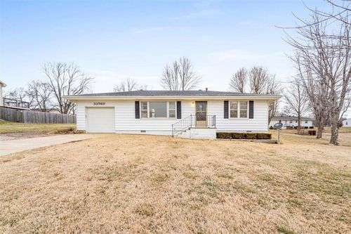 33760 Valleyview Street, De Soto, KS, 66018 | Card Image