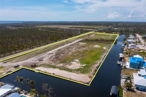 3810 Stringfellow Rd, SAINT JAMES CITY, FL, 33956 | Card Image