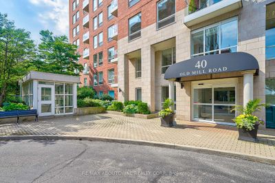 204 - 40 Old Mill Rd, Condo with 1 bedrooms, 1 bathrooms and 1 parking in Oakville ON | Image 2