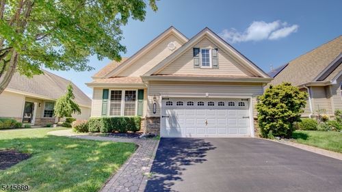 19 Republic Row, SOMERSET, NJ, 08873-7442 | Card Image