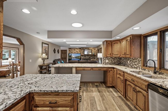 613 Chateau Cir, House other with 5 bedrooms, 3 bathrooms and null parking in Burnsville MN | Image 21