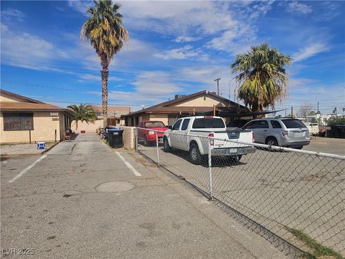 1608 Putnam Ave, North Las Vegas, NV, 89030-1818 | Card Image