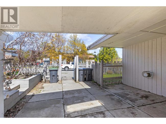2431 Bering Rd, Home with 2 bedrooms, 1 bathrooms and 5 parking in West Kelowna BC | Image 23
