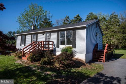 187 Jessica Pl, Toms Brook, VA, 22660-1704 | Card Image