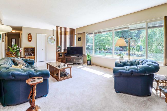 12730 226 St, House other with 3 bedrooms, 1 bathrooms and 4 parking in Maple Ridge BC | Image 9