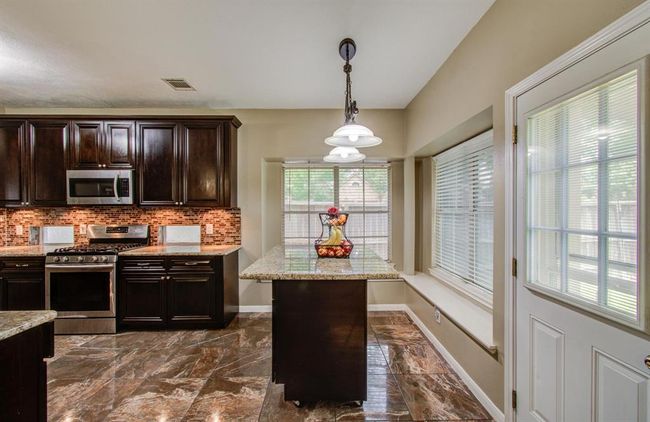 3203 Blaesser Dr, House other with 4 bedrooms, 3 bathrooms and 2 parking in Pearland TX | Image 16
