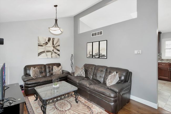 16529 Edgewood Dr, House other with 3 bedrooms, 2 bathrooms and 2 parking in Plainfield IL | Image 4