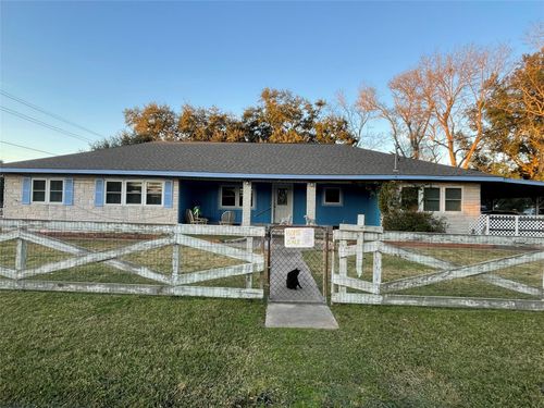 558 W Leblanc St, Winnie, TX, 77665-7269 | Card Image