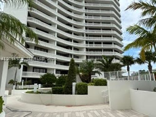 603-3000 Island Blvd, Aventura, FL, 33160-4928 | Card Image