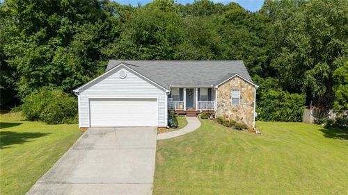 802 Windsor Dr, Monroe, GA, 30656-4786 | Card Image
