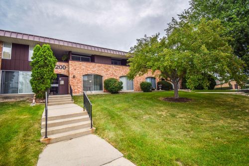4200 W Rivers Edge Cir, Brown Deer, WI, 53209-1168 | Card Image